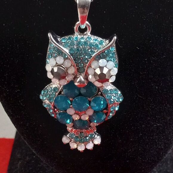 Cara New York, Owl Pendant with Rinestones Necklace - Picture 1 of 6